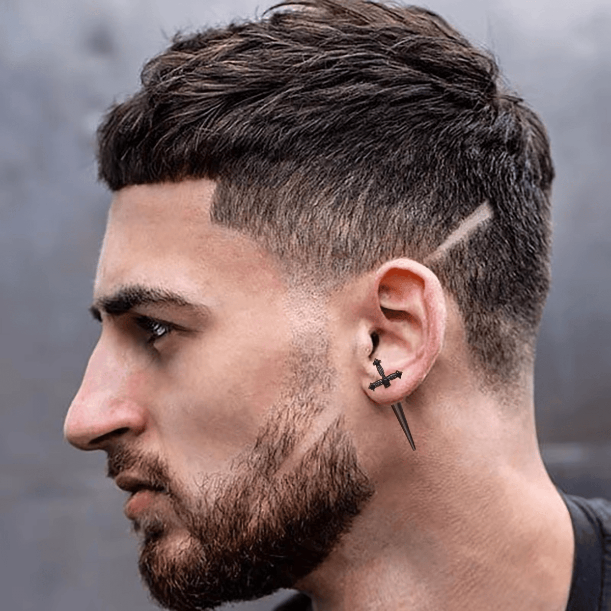 Boucles d'Oreilles Pendantes – Design Épée Unique
