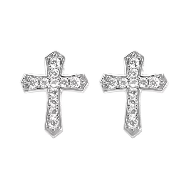 Boucles d’Oreilles Croix Diamant – Style Luxe et Brillance