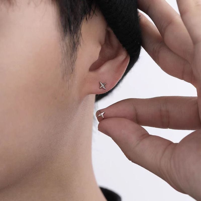 Boucles d’Oreilles Clous – Croix Stylisée en Acier Inoxydable Argenté