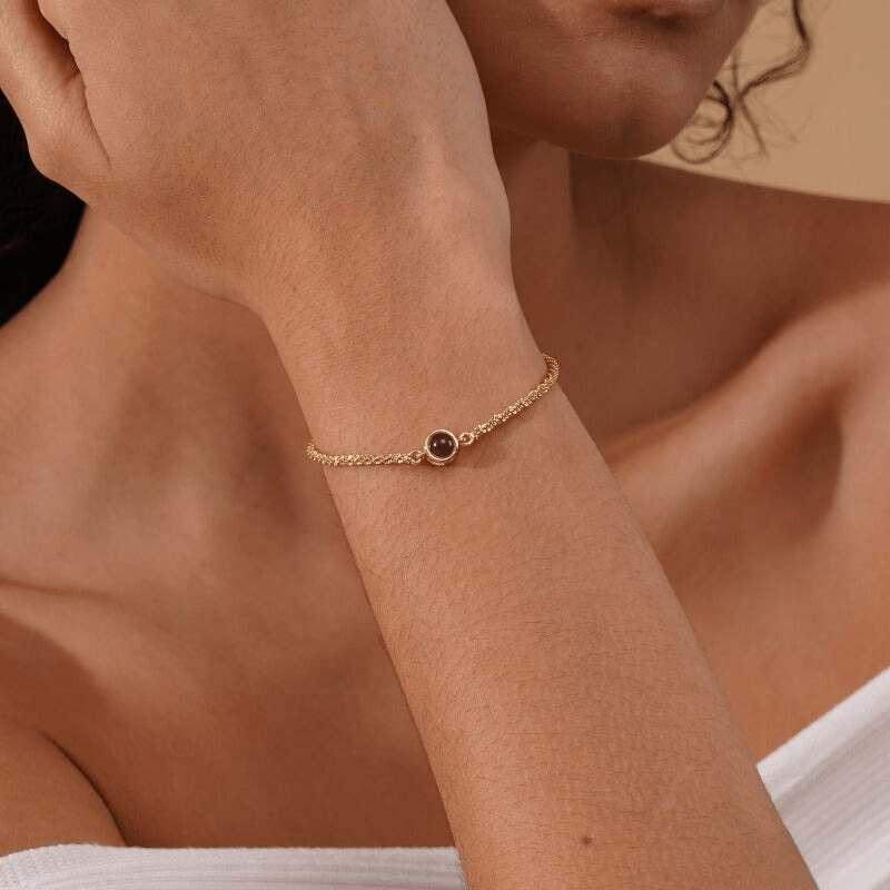 Bracelet Photo Projection