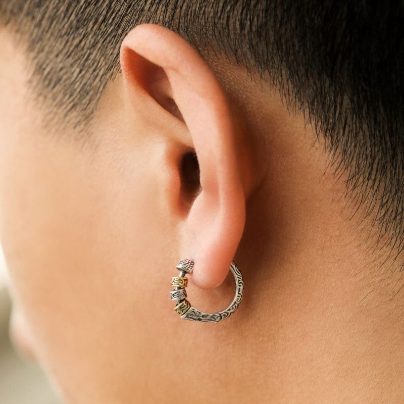 Boucles d'Oreilles Viking  – Anneau gravé avec perles rotatives