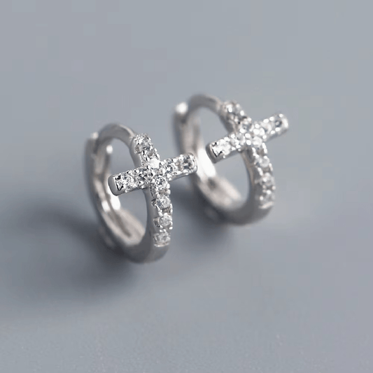 Boucles d'Oreilles Croix Diamant en Argent - Style Luxe et Tendance