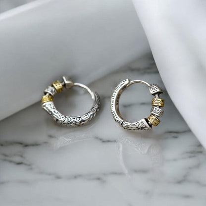 Boucles d'Oreilles Viking  – Anneau gravé avec perles rotatives