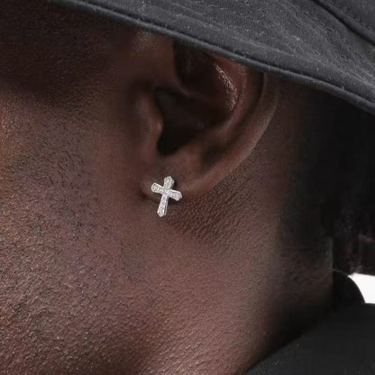 Boucles d’Oreilles Croix Diamant – Style Luxe et Brillance