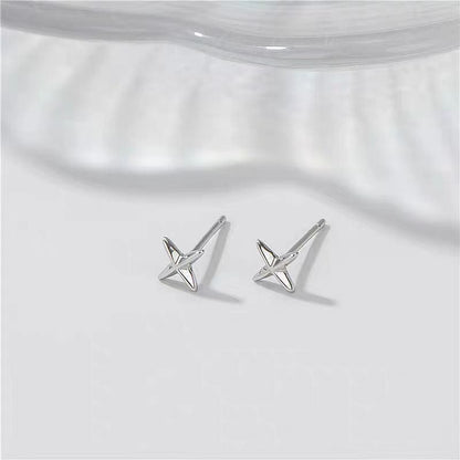 Boucles d’Oreilles Clous – Croix Stylisée en Acier Inoxydable Argenté