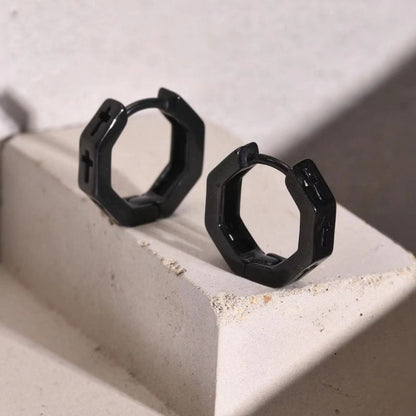 Boucles d’Oreilles Créoles – Anneau avec Croix Gravée en Acier