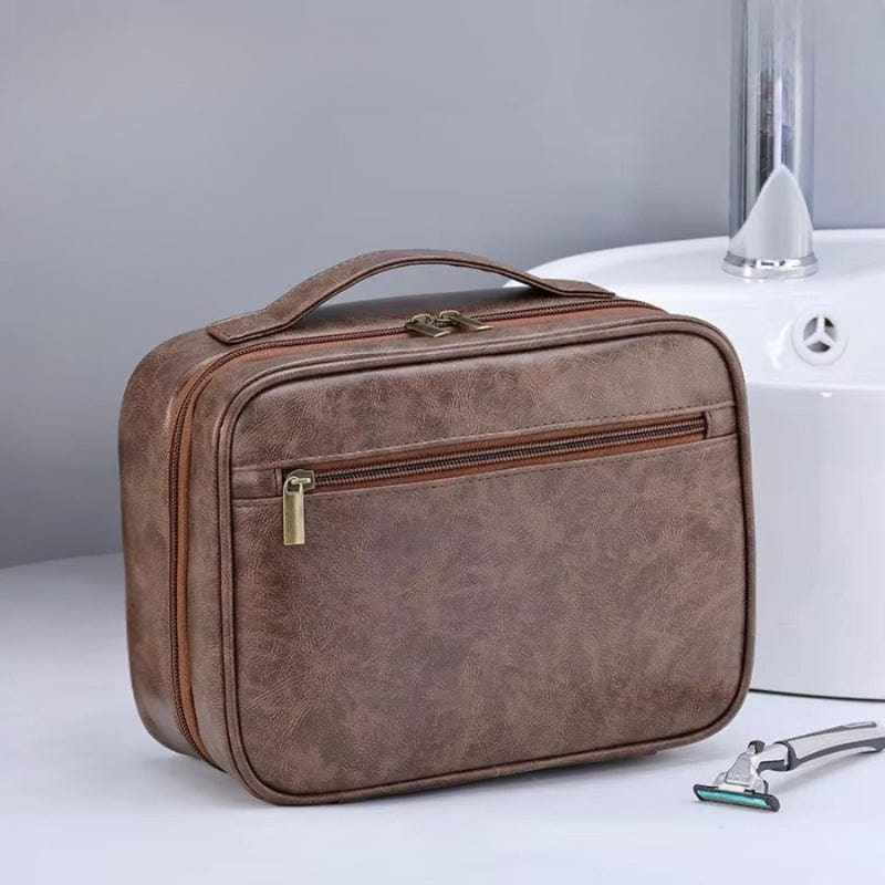 Trousse de toilette homme suspendue en cuir – Organisation et praticité
