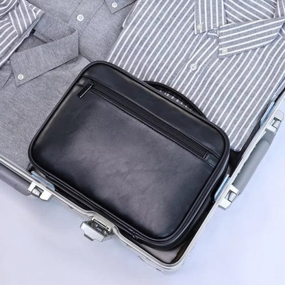 Trousse de toilette homme suspendue en cuir – Organisation et praticité