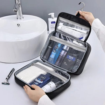 Trousse de toilette homme suspendue en cuir – Organisation et praticité