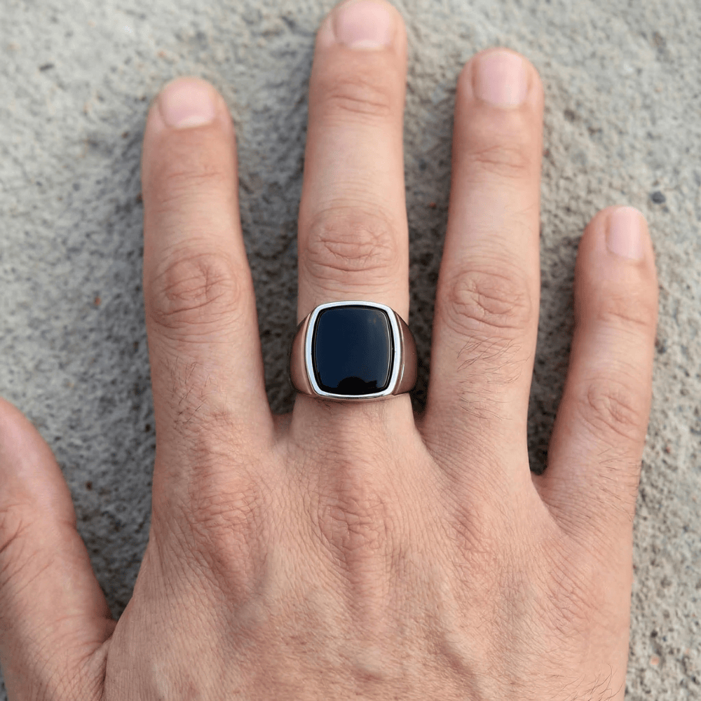 Bague Chevalière Homme Onyx Noir Coussin Acier Inoxydable