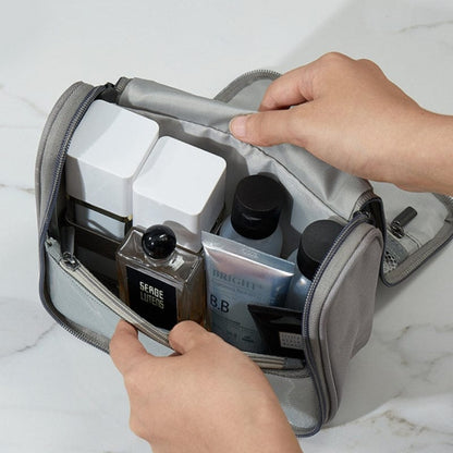 Petite trousse de toilette homme suspendue – Ultra-compacte et organisée