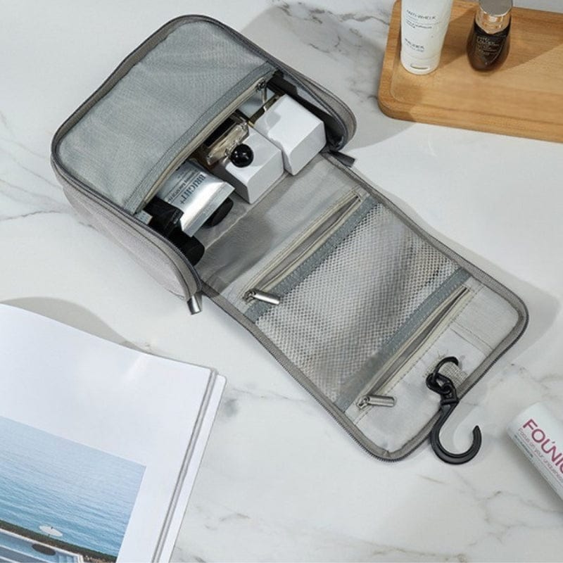 Petite trousse de toilette homme suspendue – Ultra-compacte et organisée